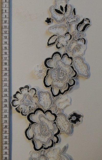 Beyaz Mat İpli Kordlu Brode Aplik, 1. Versiyon