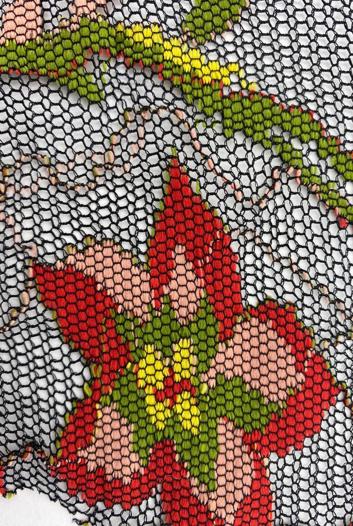 Kırmızı Renkli Siyah Zemin Naylon Polyester Yerli Dantel - 150 cm