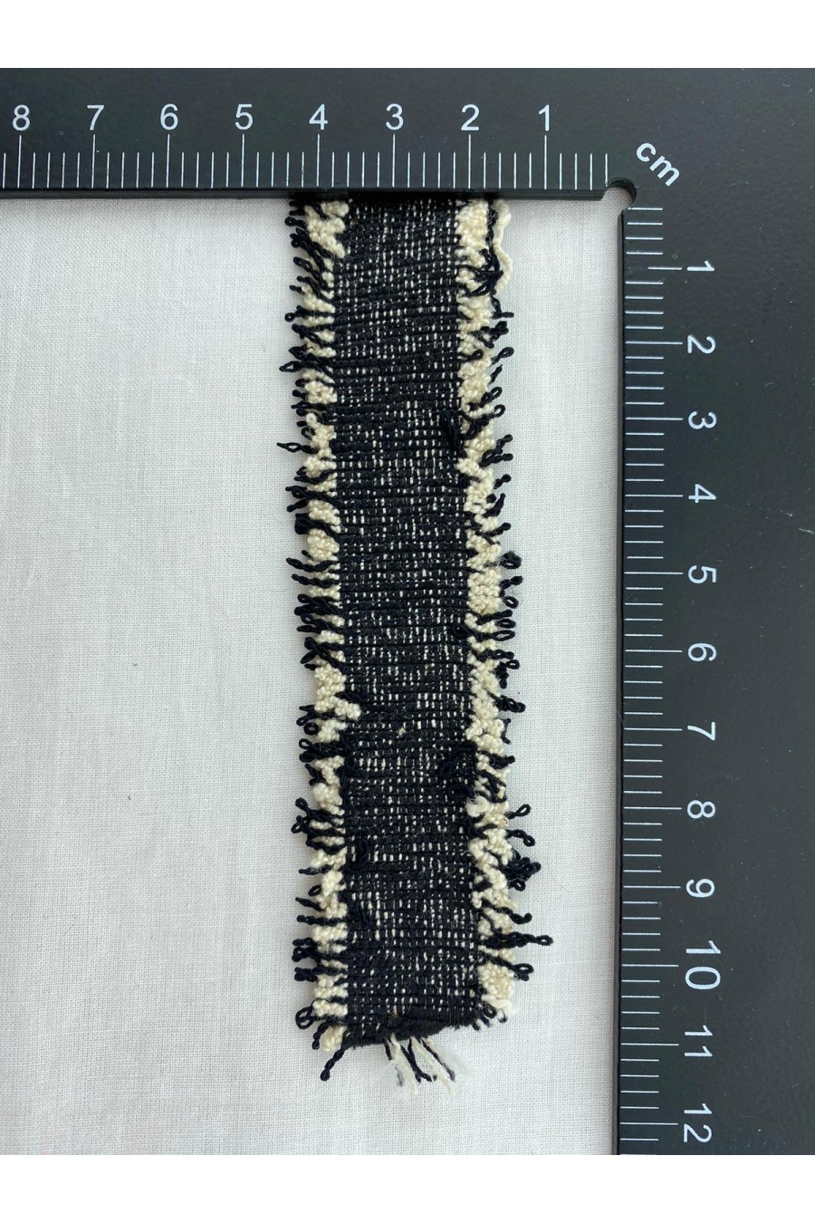 8379-METRE Siyah Ham Püsküllü İthal Bant