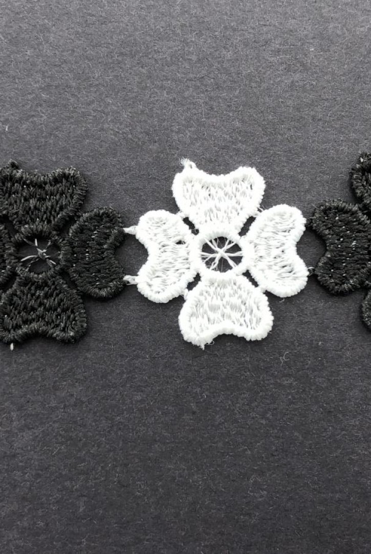 Çift Renk Siyah-Beyaz Mat Polyester Brode Bant - 2.5 cm