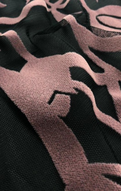 12447 TÜL/YERLİ/LEZ/POLYESTER/FLOK BASKI/SİYAH ZEMİN/GÜL KURUSU