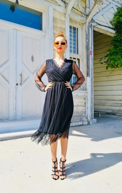 Kadın Kruvaze Yakalı Puantiyeli Elbise