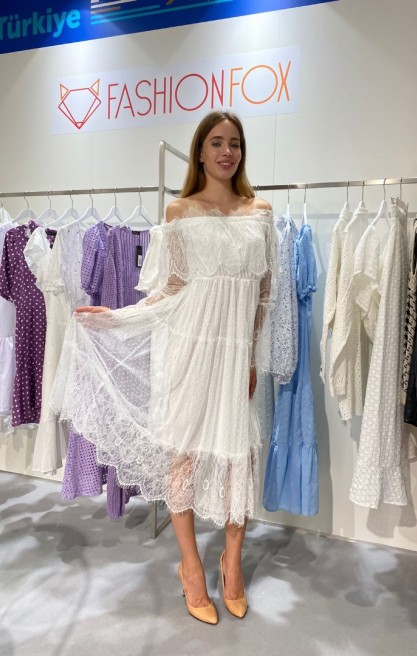 Kadın Madonna Yakalı Dantel Elbise