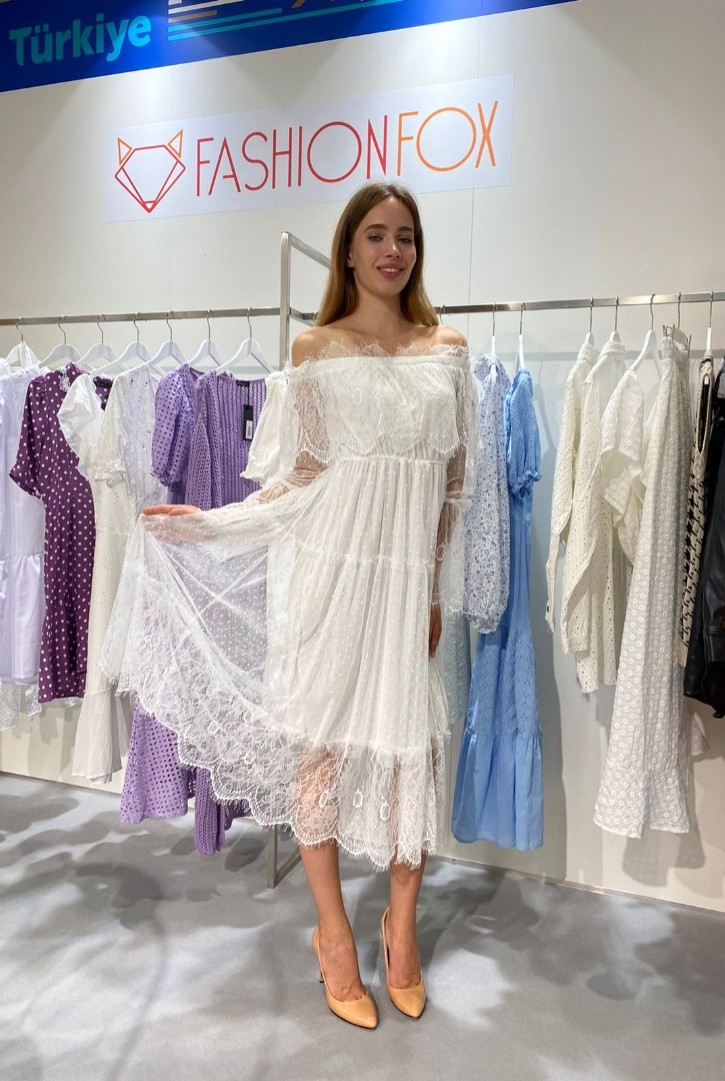 Kadın Madonna Yakalı Dantel Elbise