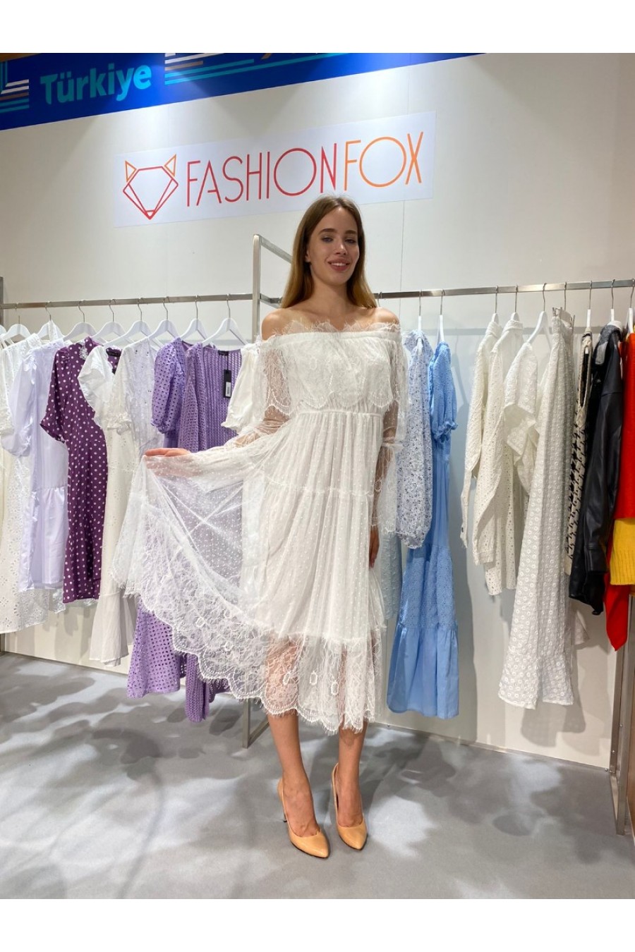 Kadın Madonna Yakalı Dantel Elbise