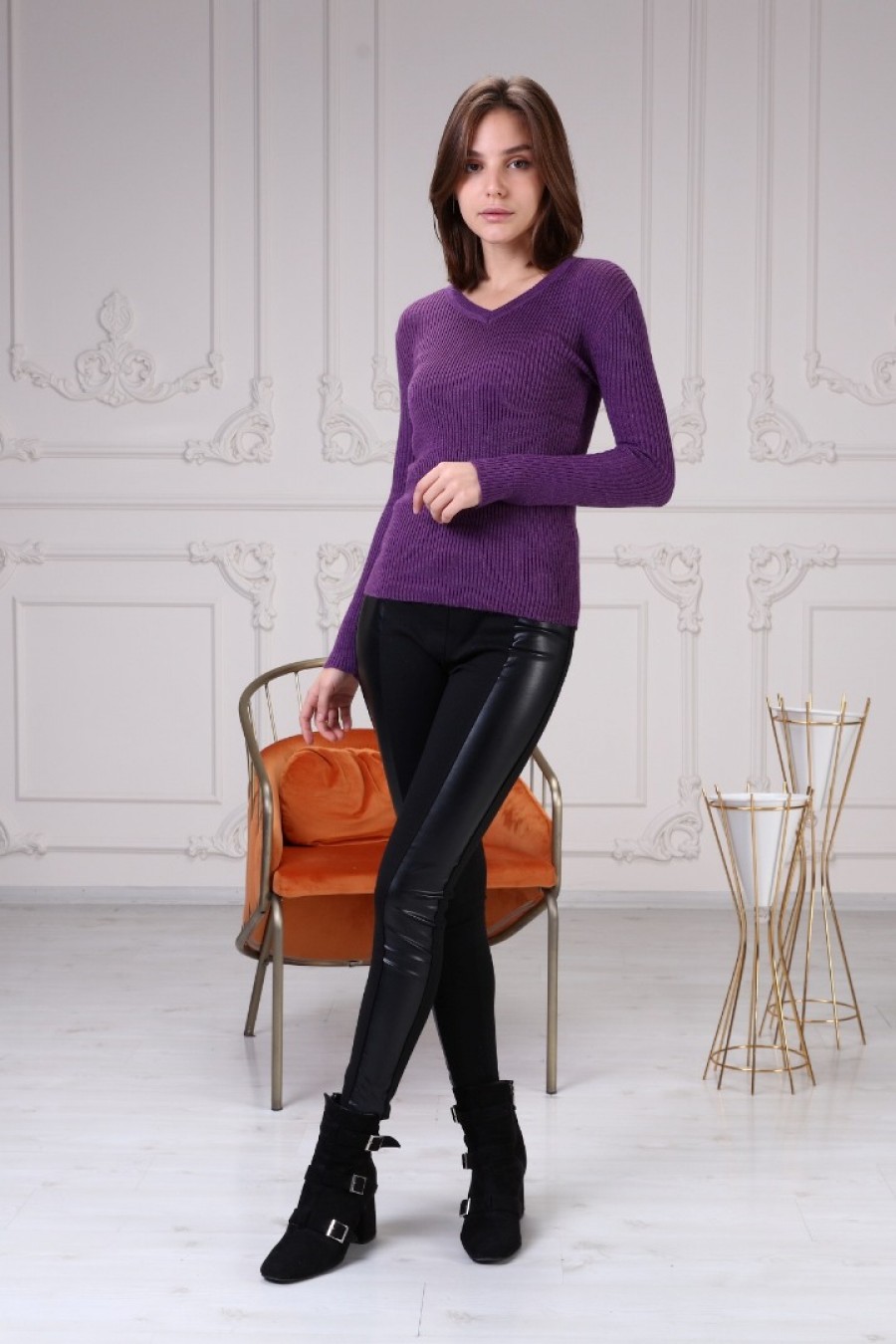 Kadın Düz Renk V Yakalı Triko Kazak