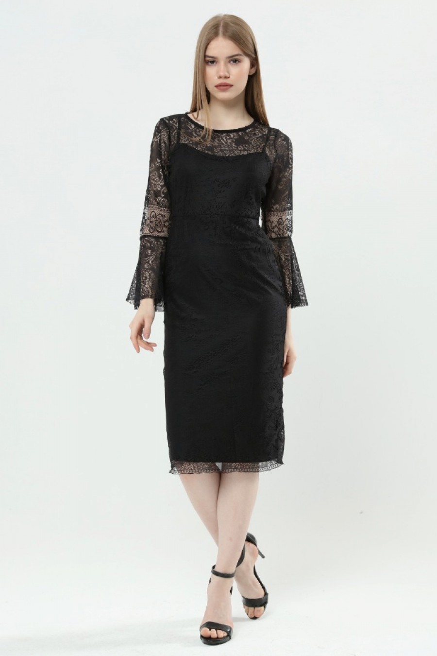 Women's Long Handkerchief Sleeve Lace Dress
