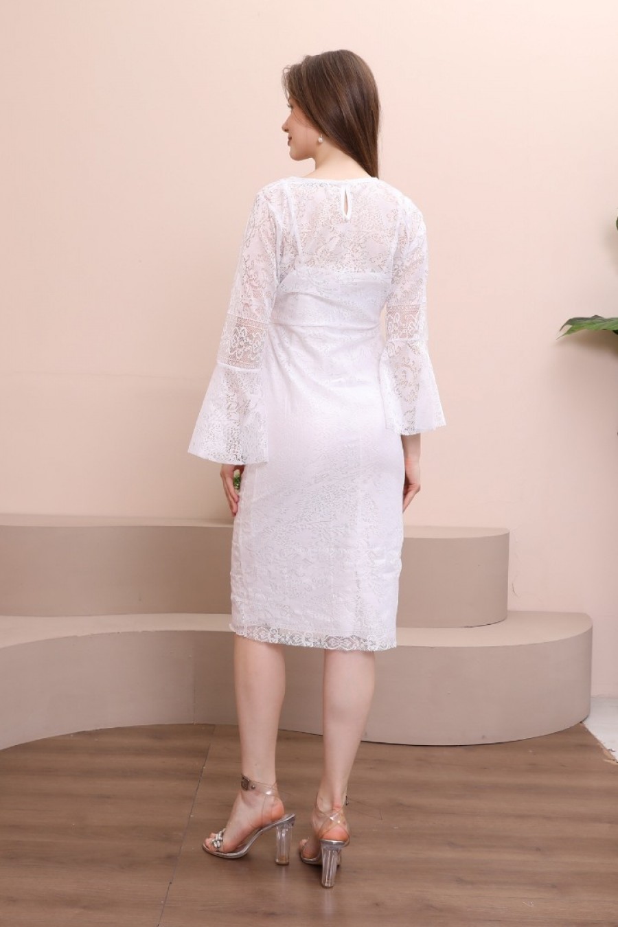 Women's Long Handkerchief Sleeve Lace Dress