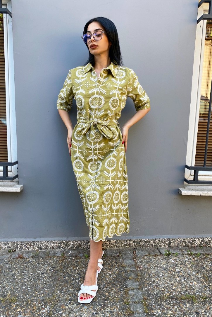 Kadın Önü Patlı Nakışlı Gömlek Elbise
