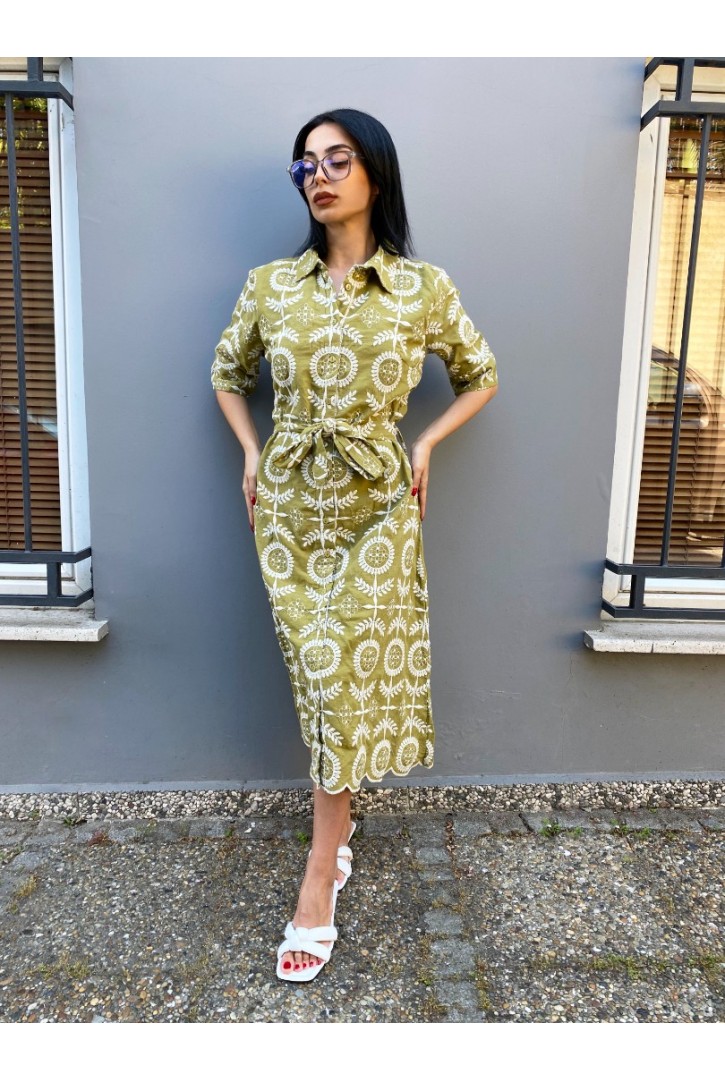 Kadın Önü Patlı Nakışlı Gömlek Elbise