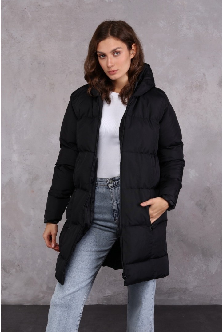 Kadın Kapüşonlu Uzun Şişme Mont Kadın Kapüşonlu Uzun Şişme Mont