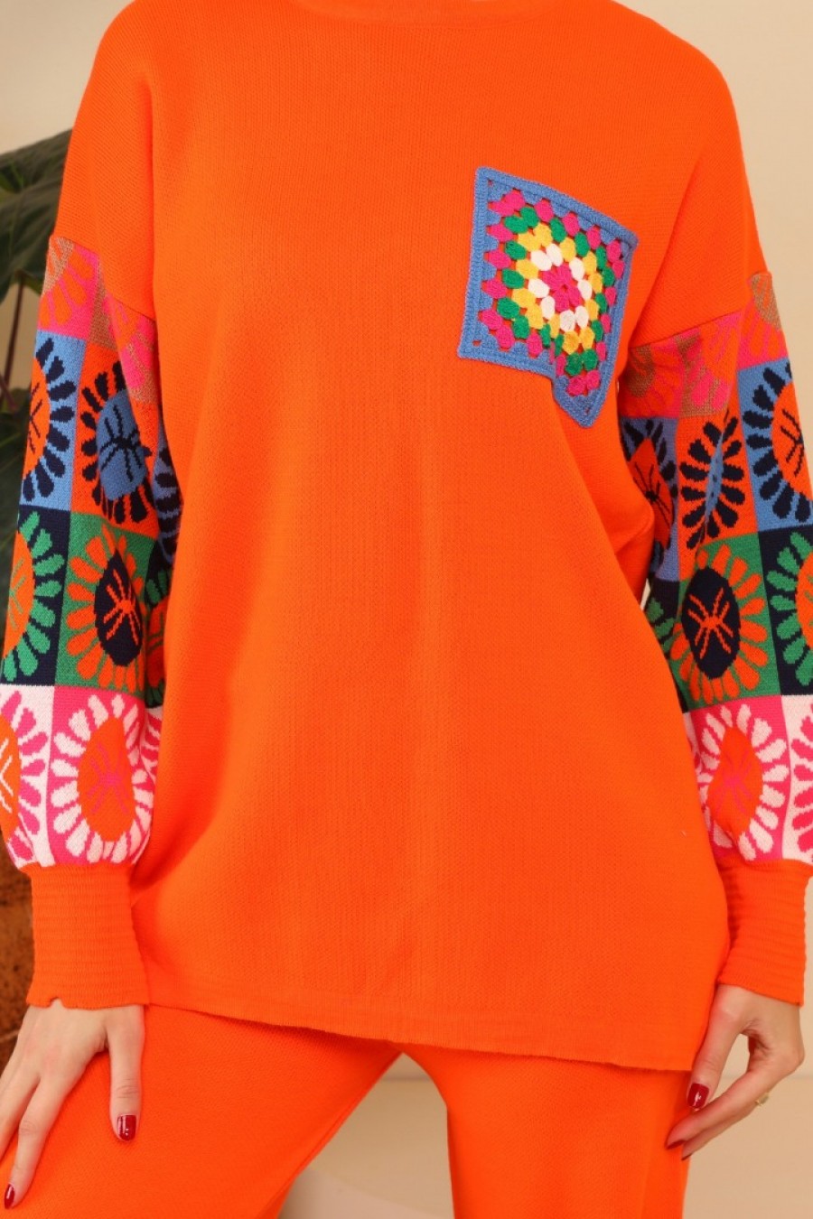 16667 Kadın Patchwork Desenli Triko Takım