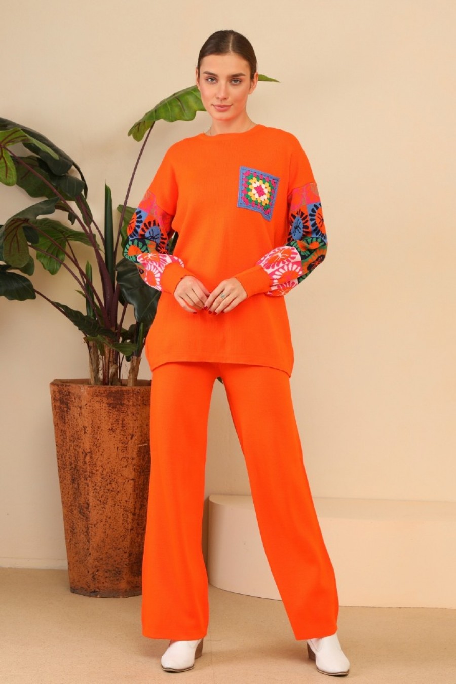 16667 Kadın Patchwork Desenli Triko Takım