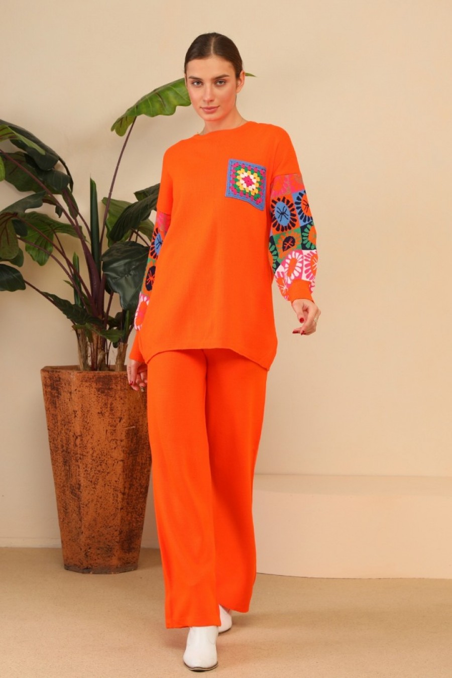 16667 Kadın Patchwork Desenli Triko Takım