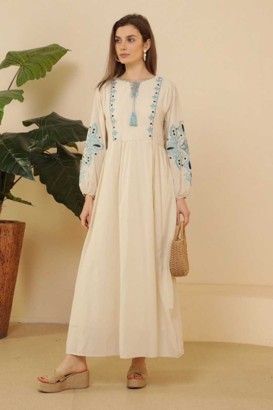 Kadın Etnik Nakışlı Maxi Elbise