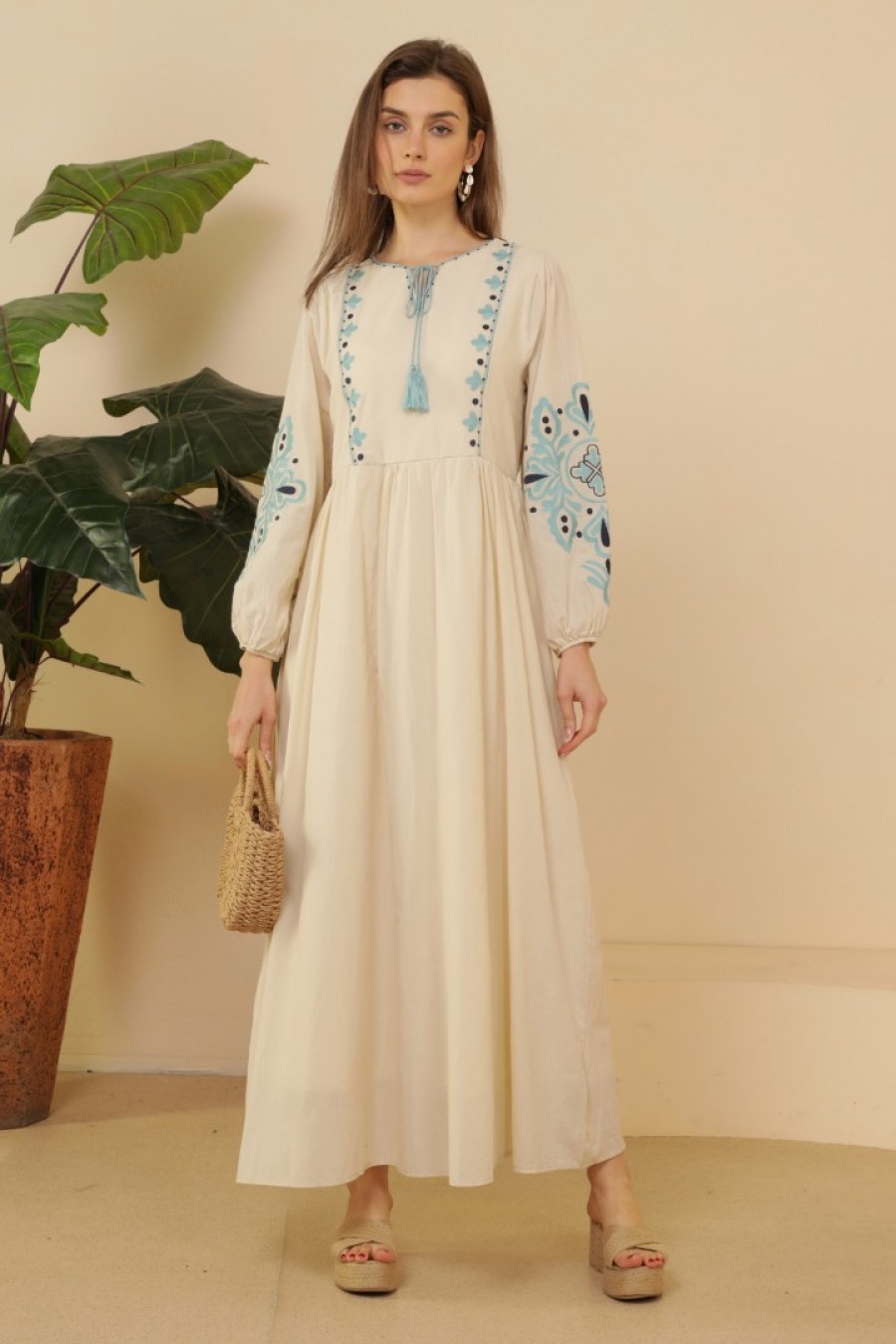 Kadın Etnik Nakışlı Maxi Elbise