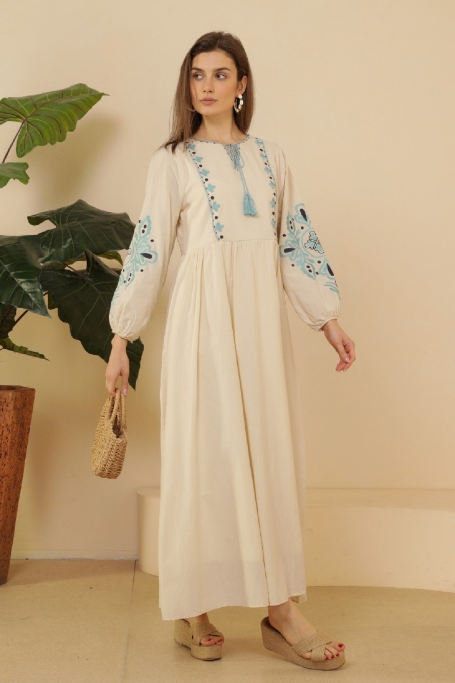 Kadın Etnik Nakışlı Maxi Elbise