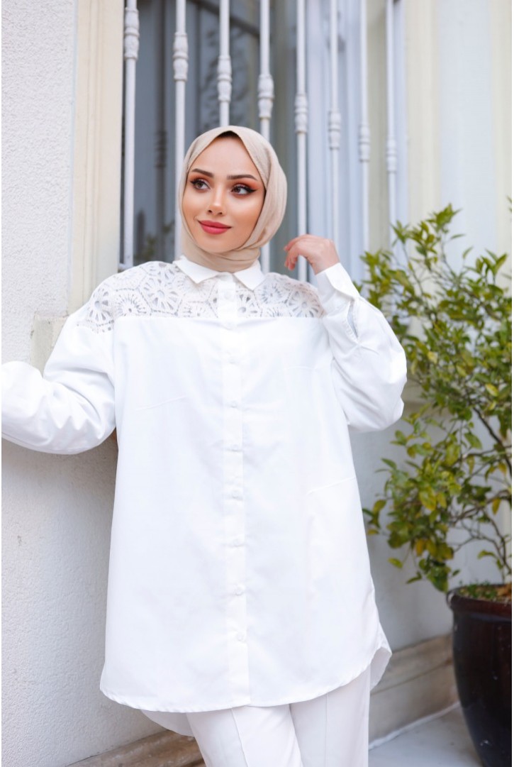 Kadın Omuzları Tığ İşi Detaylı Gömlek