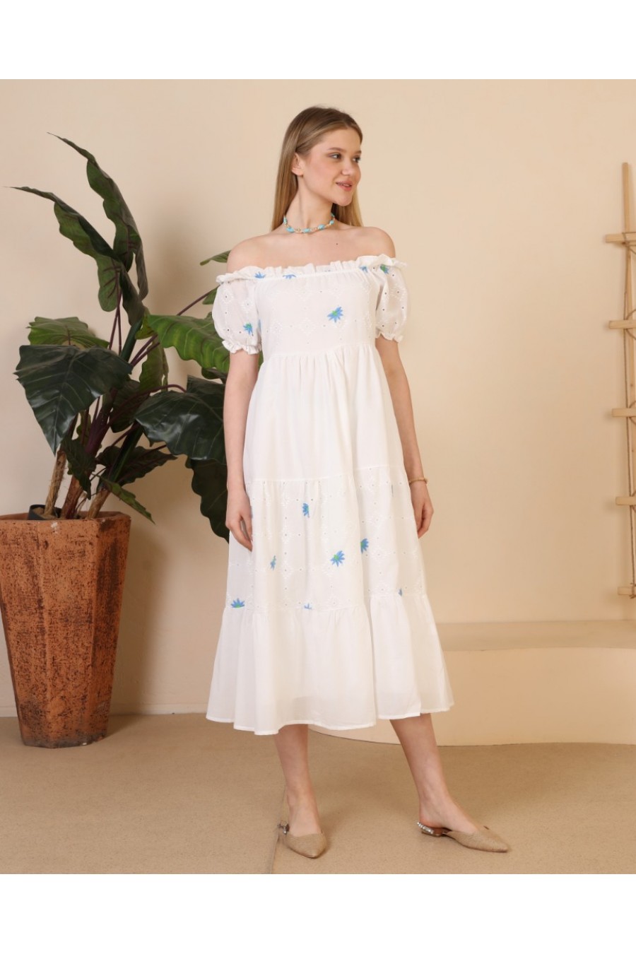 Kadın Madonna Yakalı Midi Fisto Elbise