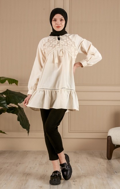 DANTEL YAKA DETAYLI PÜSKÜLLÜ TUNİK