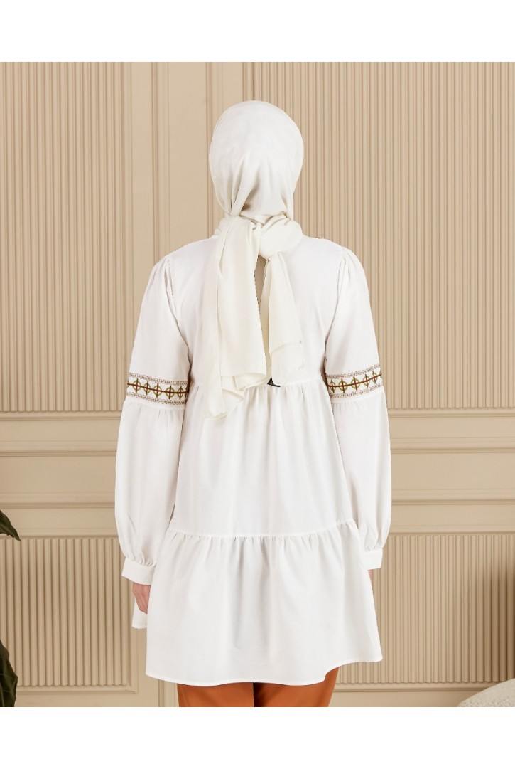 NAKIŞLI DETAYLI PÜSKÜLLÜ TUNİK