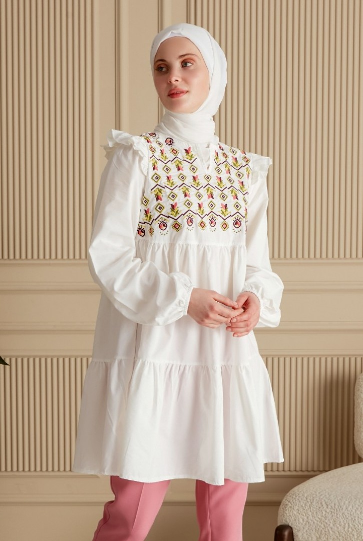 Kadın Omuzları Fırfır Detaylı Katlı Tunik