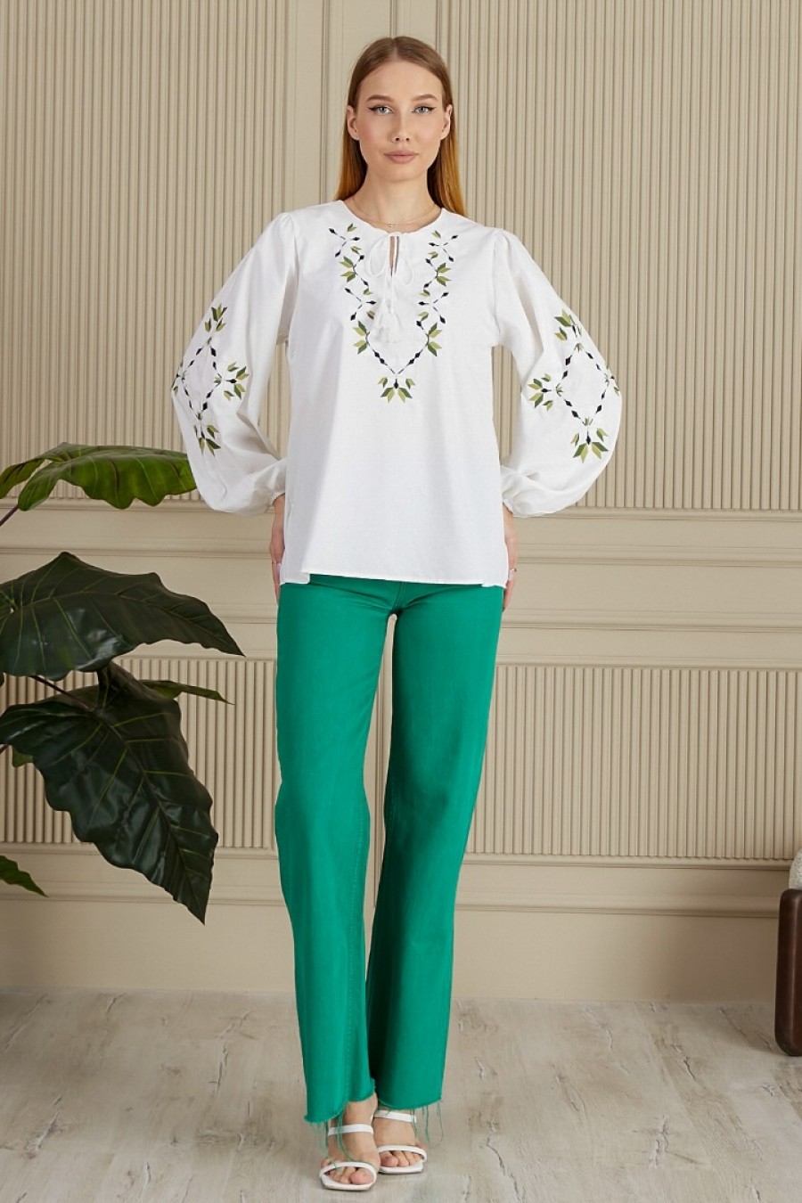 Kadın Pamuklu Nakışlı Bluz
