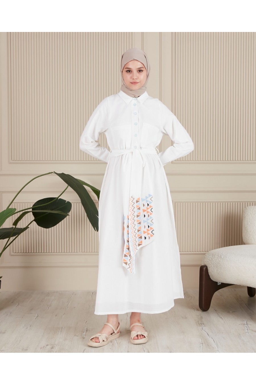 18230 HAZIR GİYİM/ELBİSE/SİYAH ZEMİN/RENKLİ NAKIŞ/XL