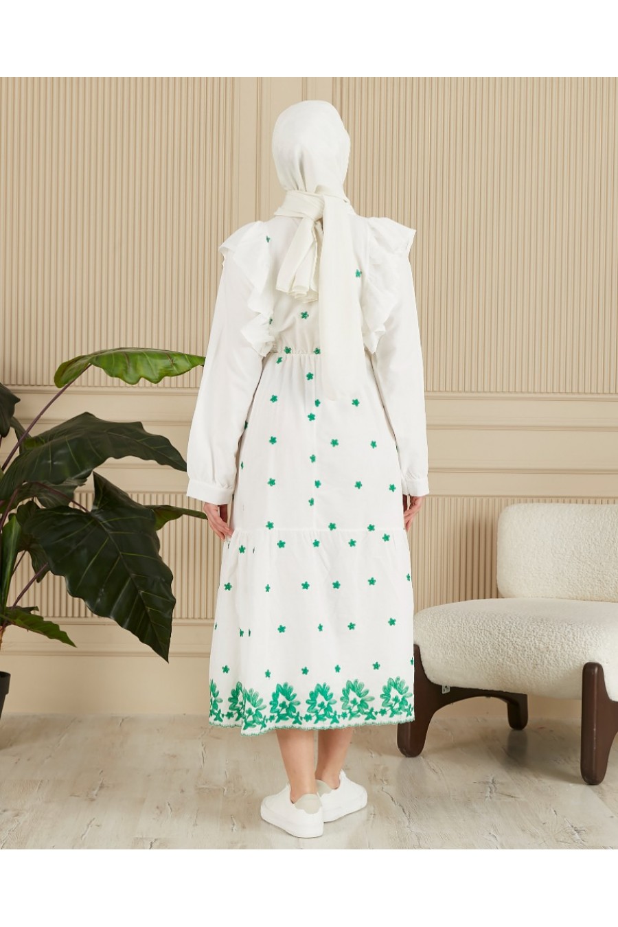 18461 HAZIR GİYİM/ELBİSE/KASAR ZEMİN/BENETTON YEŞİL NAKIŞ/L