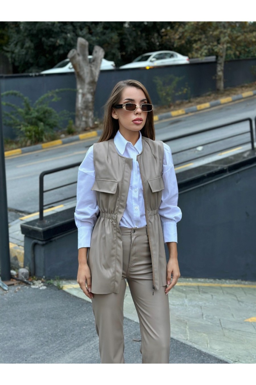 18465 Kadın Yelekli Deri Takım