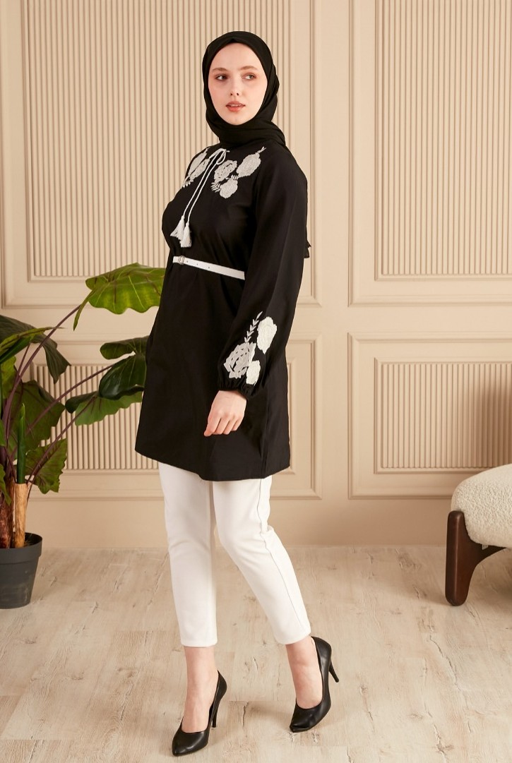 Kadın Püskül Detaylı Tunik