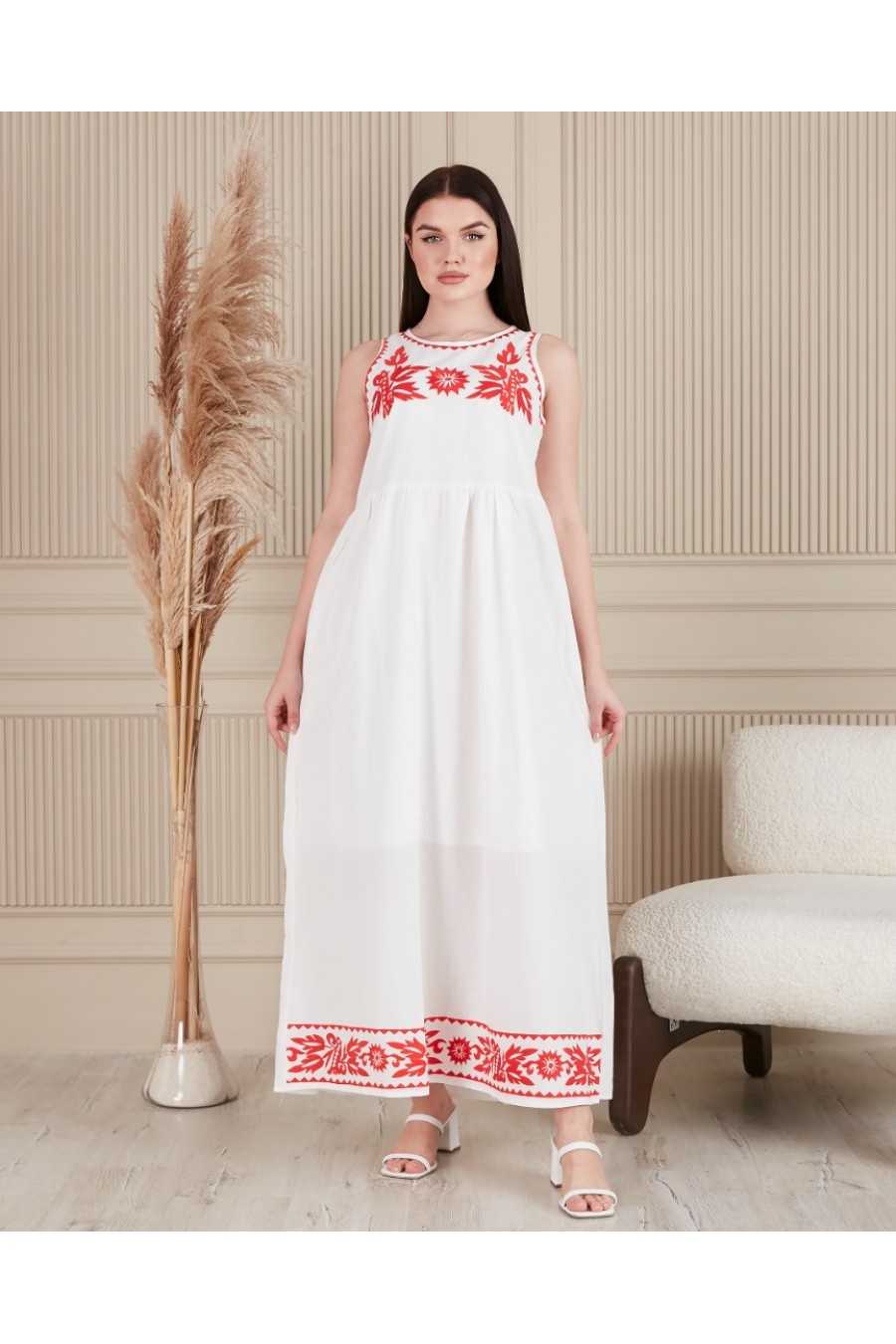 19283 KIRMIZI NAKIŞ DETAYLI KOLSUZ MAXİ ELBİSE