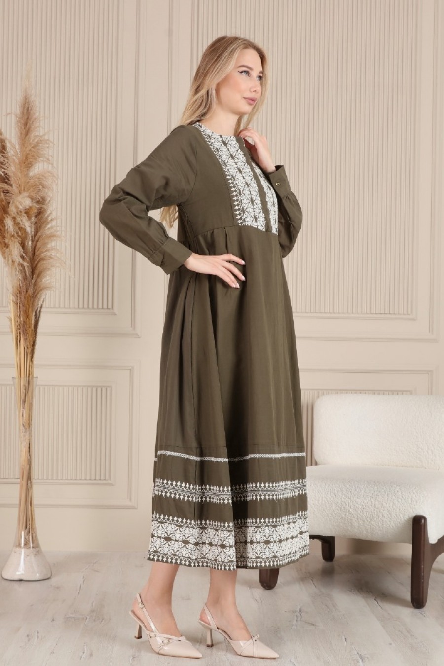 19434 HAZIR GİYİM/ELBİSE/SİYAH ZEMİN/BEYAZ NAKIŞ/XL