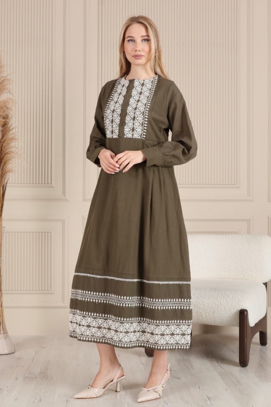 19434 NAKIŞLI UZUN KOLLU MAXİ ELBİSE