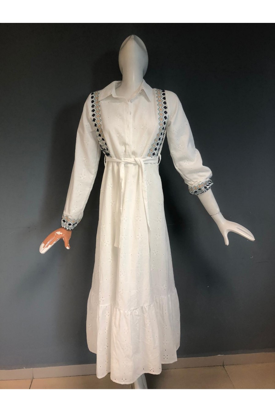 ETNİK ŞERİT DETAYLI KEMERLİ BRODE ELBİSE