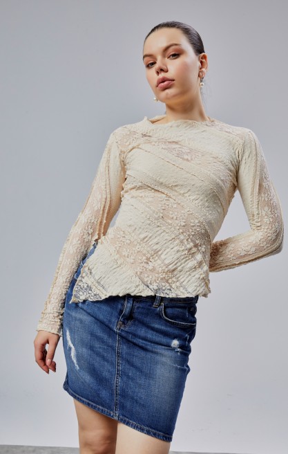 Dantel Fırfırlı Bluz