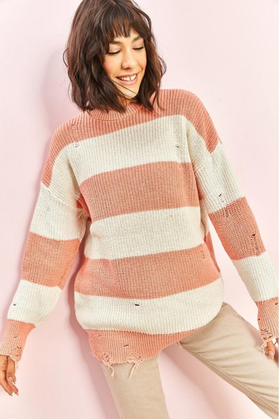 16068 Kadın Eskitme Çizgili Triko Kazak