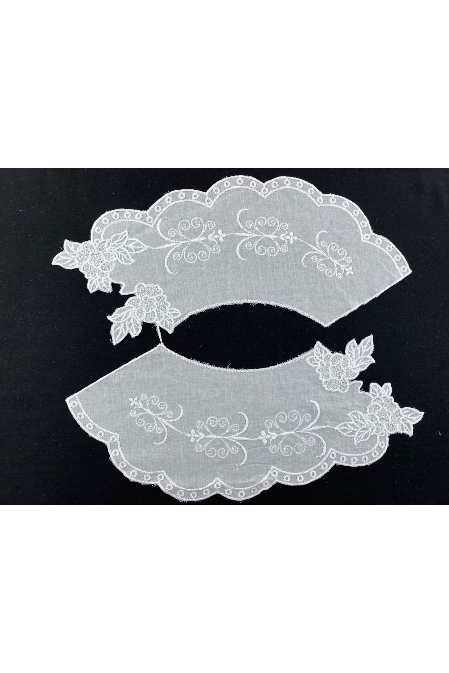 Kasar İşlemli Vual Brode Yaka Kasar İşlemli Vual Brode Yaka