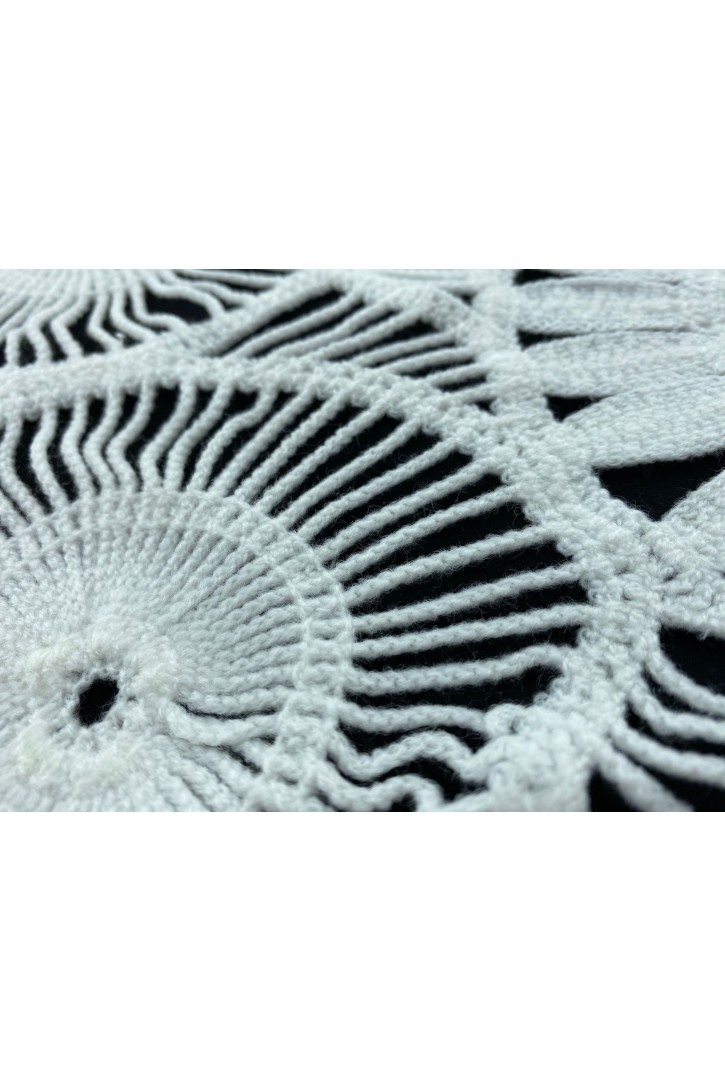 Beyaz Akrilik Yaka Aplik