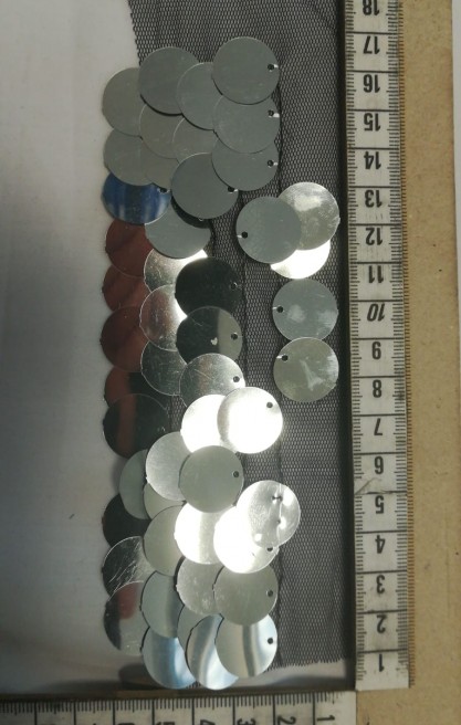 Siyah Tül Üzeri Gümüş Pullu Bant, 4.5 cm