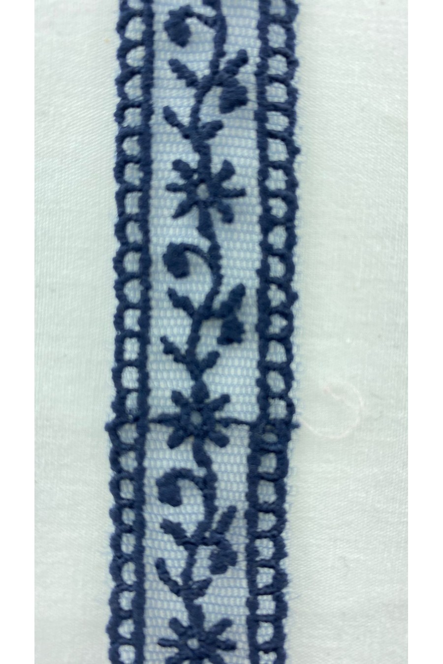 Lacivert Tül Üzeri Brode Bant