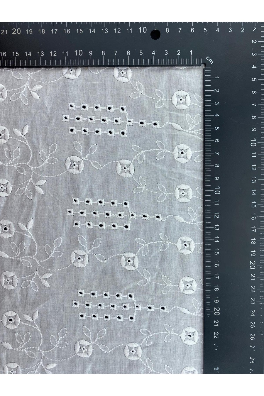 Kasar İşlemeli Pamuk Vual Brode