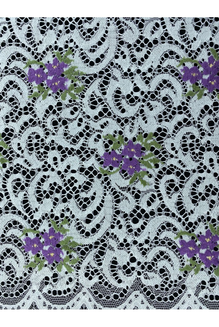 Beyaz Zeminli Mor Çiçekli Dantel