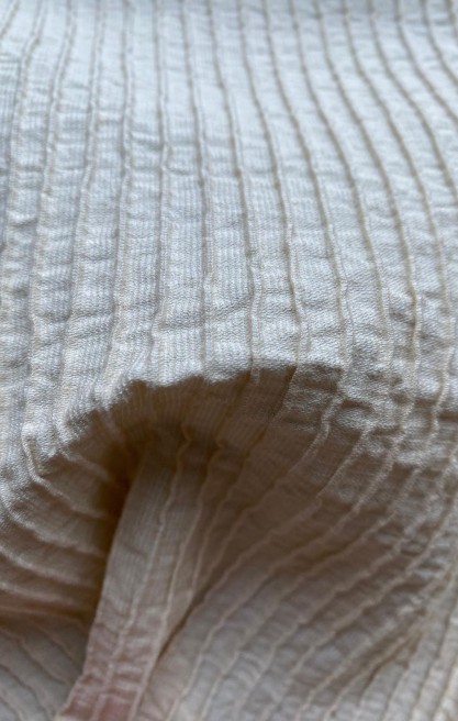 22333 KUMAŞ/YERLİ/LEZ/VİSKON/EKRU/125 CM