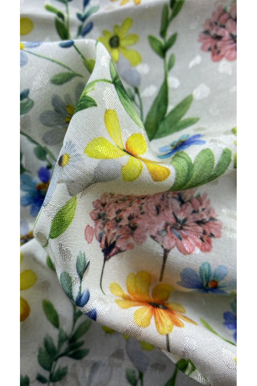 22371 KUMAŞ/YERLİ/LEZ/VİSKON/ÇİÇEK BASKILI/RENKLİ/155 CM