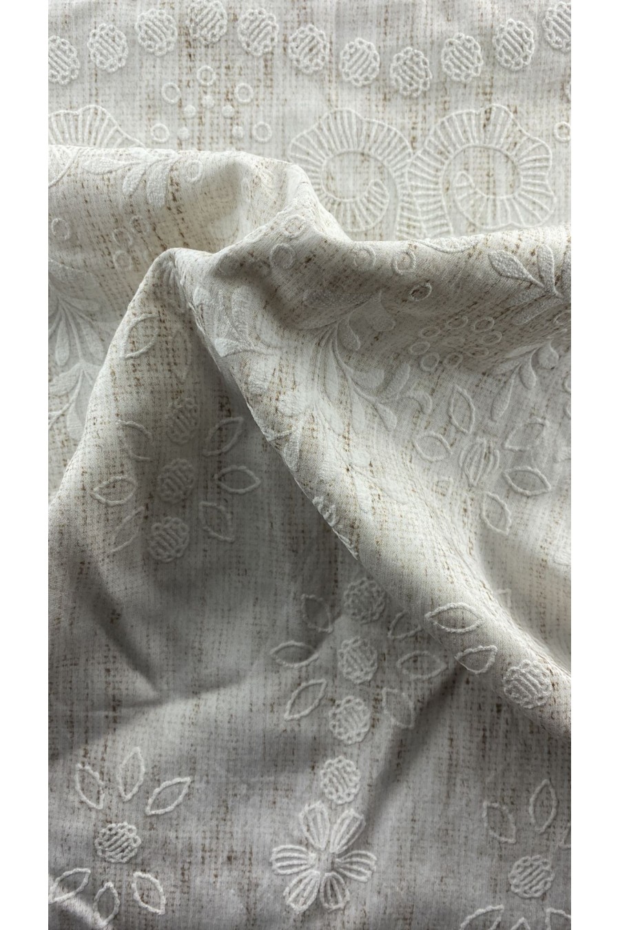 22379 KUMAŞ/YERLİ/LEZ/VİSKON/KABARTMA/BEYAZ/145 CM