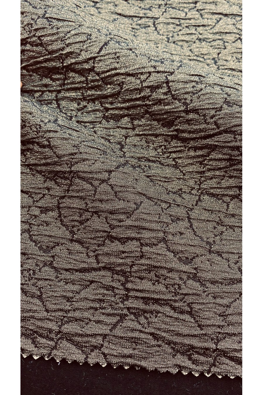 22189 KUMAŞ/YERLİ/LEZ/POLYESTER/METALİC/SİYAH-BAKIR/130 CM