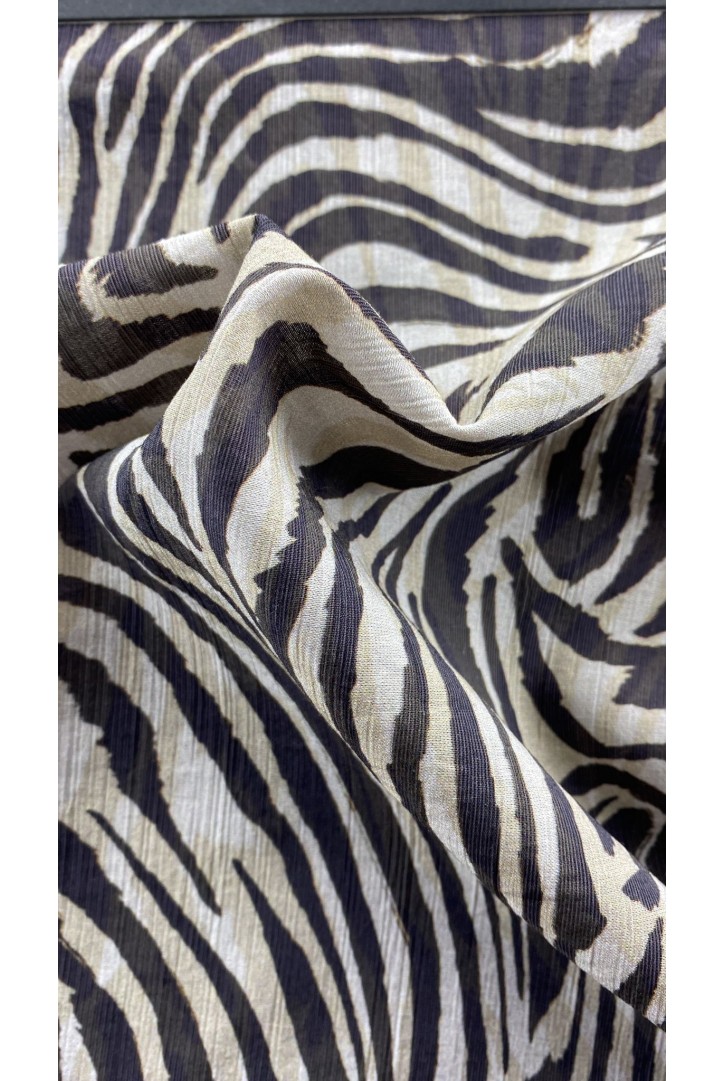 22382 KUMAŞ/YERLİ/LEZ/VİSKON/BASKILI/RENKLİ/135 CM