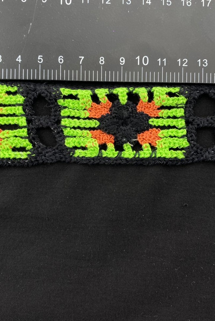 Siyah-Yeşil-Turuncu Renkli Tığ İşi Bant, 4.5 cm