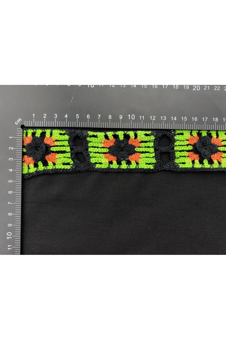 9177-METRE Siyah-Yeşil-Turuncu Renkli Tığ İşi Bant, 4.5 cm
